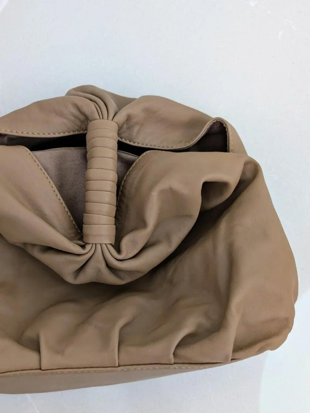 Cleobella nia tan